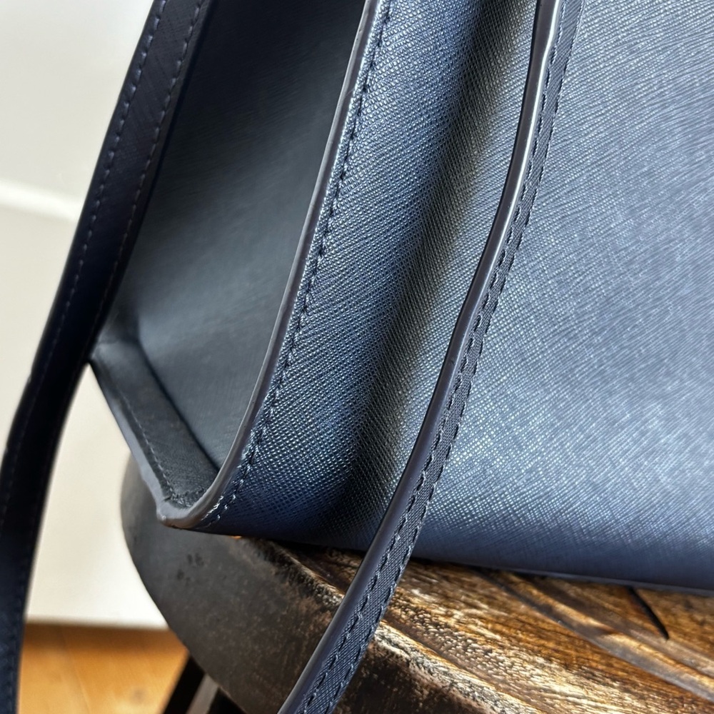 MICHAEL KORS Quinn Large Saffiano Leather Satchel (Color: Navy Blue) - Picture 5 of 15